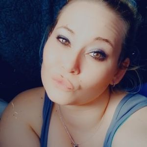 Meet your Posher, Lora